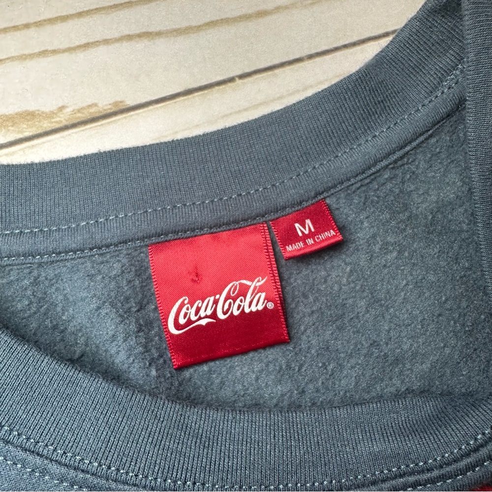 ⚫️Coca-Cola‎ Size Youth Medium Graphic Sweatshirt Long Sleeve Logo Blue - Picture 3 of 4